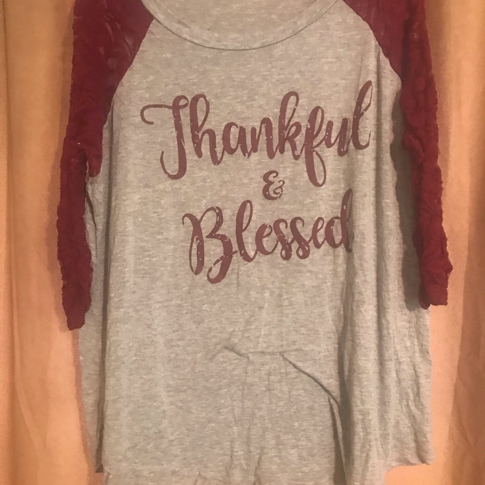 SOLD!!Graphic Tee with laced sleeves